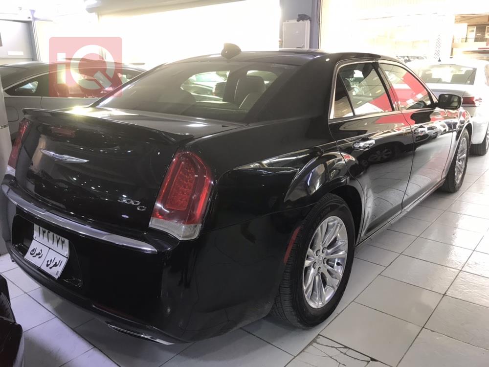 كرايسلر 300